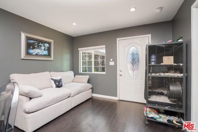 7128 Mammoth Avenue, Van Nuys (los Angeles), CA 91405