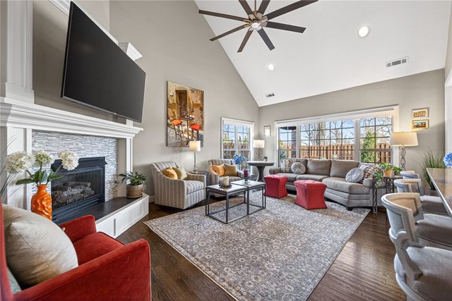 4915 S Inglewood Road, Rogers, AR 72758