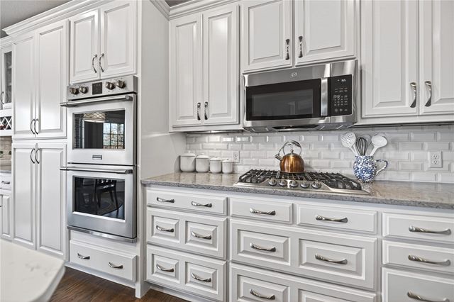 4915 S Inglewood Road, Rogers, AR 72758