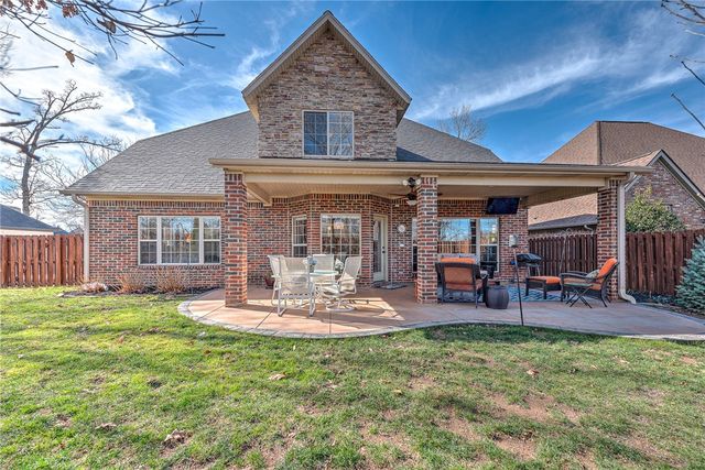 4915 S Inglewood Road, Rogers, AR 72758