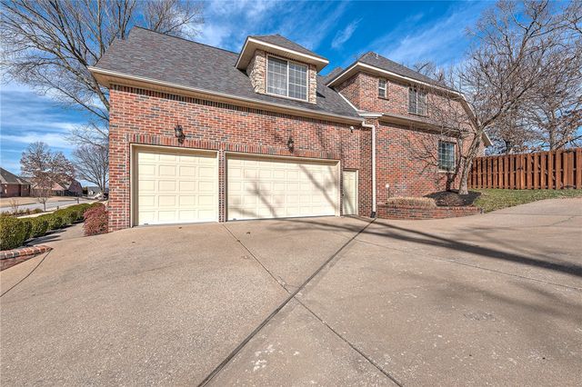 4915 S Inglewood Road, Rogers, AR 72758