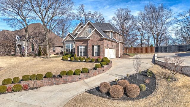 4915 S Inglewood Road, Rogers, AR 72758