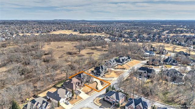 4915 S Inglewood Road, Rogers, AR 72758