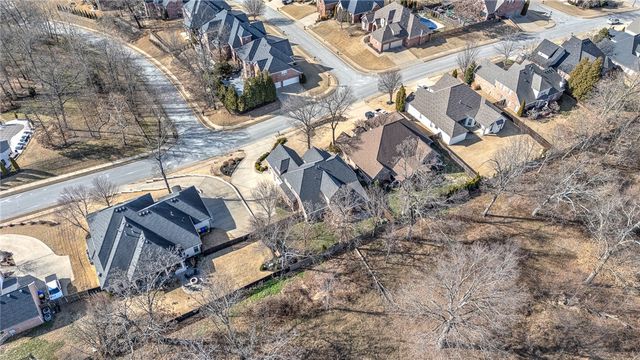 4915 S Inglewood Road, Rogers, AR 72758