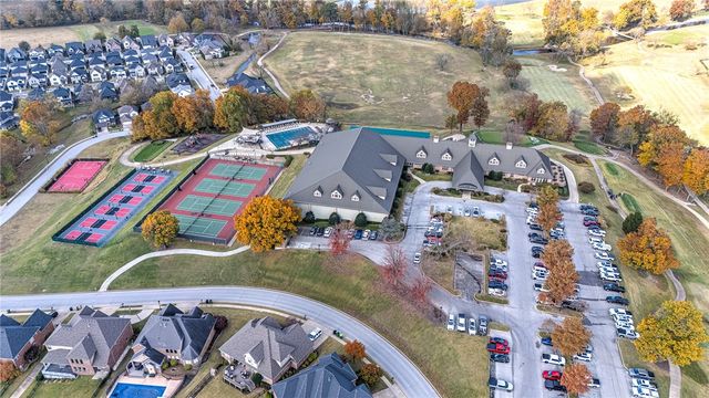 4915 S Inglewood Road, Rogers, AR 72758