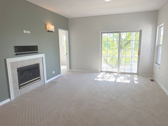 3299 Stratford Court 2A, Lake Bluff, IL 60044