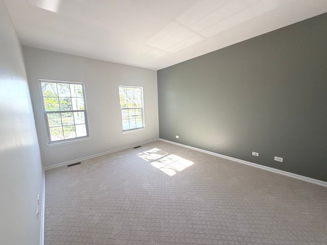 3299 Stratford Court 2A, Lake Bluff, IL 60044