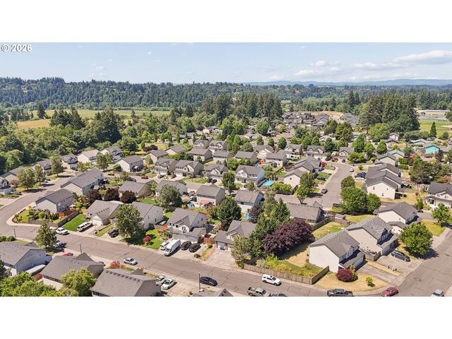 228 E 17TH Pl, La Center, WA 98629