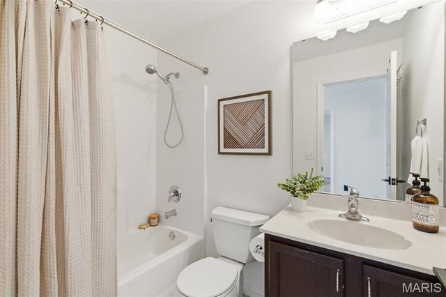 912 Hampshire Heath Drive, O'fallon, MO 63368