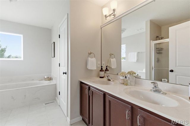 912 Hampshire Heath Drive, O'fallon, MO 63368