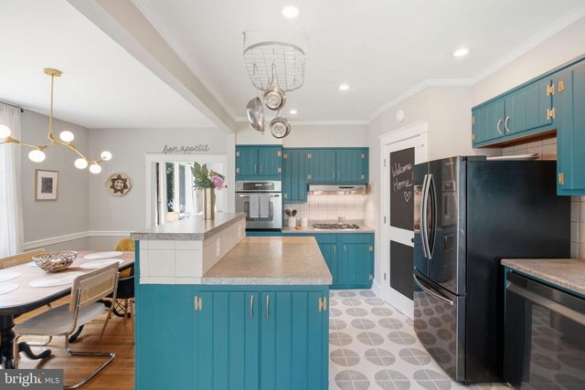 320 LENOX RD, Havertown, PA 19083