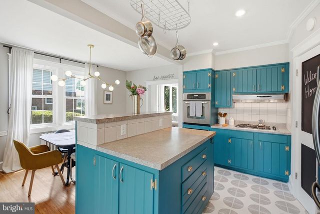 320 LENOX RD, Havertown, PA 19083