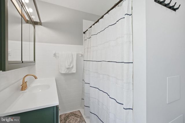320 LENOX RD, Havertown, PA 19083