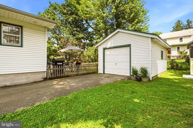 320 LENOX RD, Havertown, PA 19083