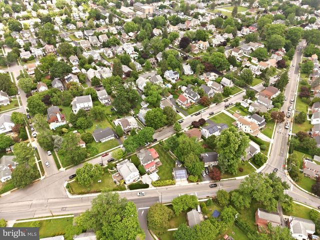 320 LENOX RD, Havertown, PA 19083