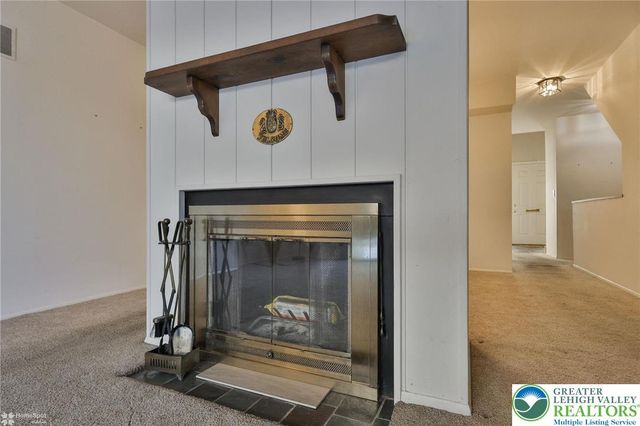 329 Carver Drive, Bethlehem City, PA 18017