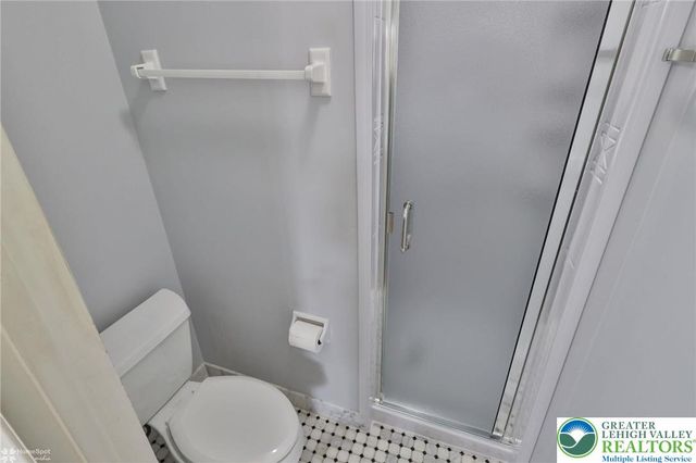 329 Carver Drive, Bethlehem City, PA 18017