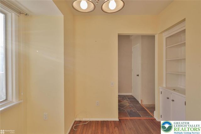 329 Carver Drive, Bethlehem City, PA 18017