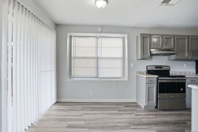 714 DANA DR, Converse, TX 78109