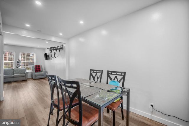 133 N BAYLOR DR, Sterling, VA 20164