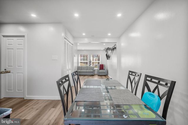 133 N BAYLOR DR, Sterling, VA 20164