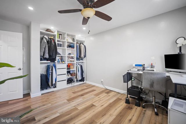 133 N BAYLOR DR, Sterling, VA 20164