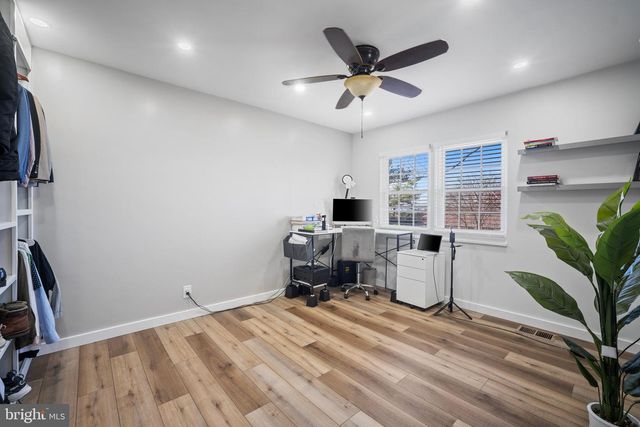 133 N BAYLOR DR, Sterling, VA 20164