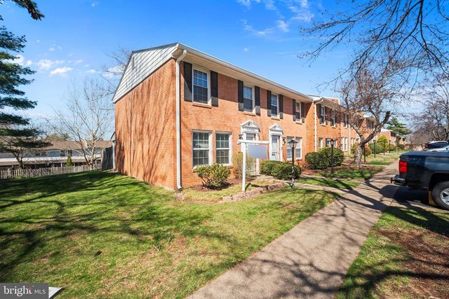 133 N BAYLOR DR, Sterling, VA 20164