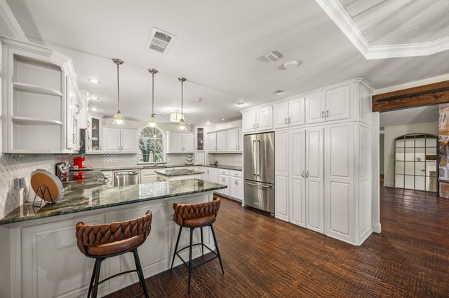 3 Meadowcreek Drive, Melissa, TX 75454