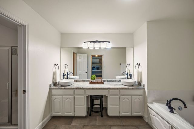 3 Meadowcreek Drive, Melissa, TX 75454