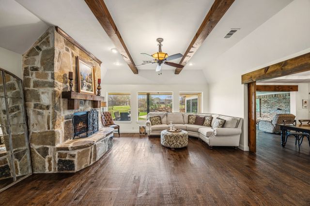 3 Meadowcreek Drive, Melissa, TX 75454