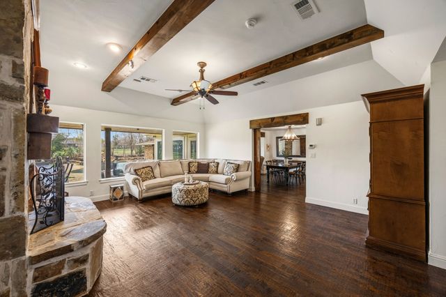 3 Meadowcreek Drive, Melissa, TX 75454