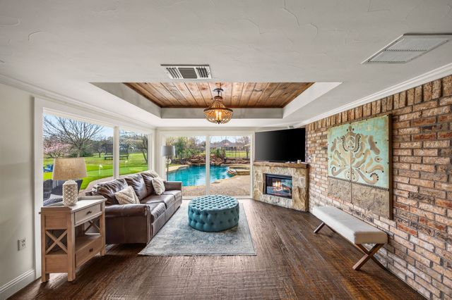 3 Meadowcreek Drive, Melissa, TX 75454