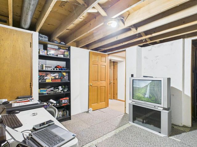 1205 S TAYLOR STREET, Green Bay, WI 54304