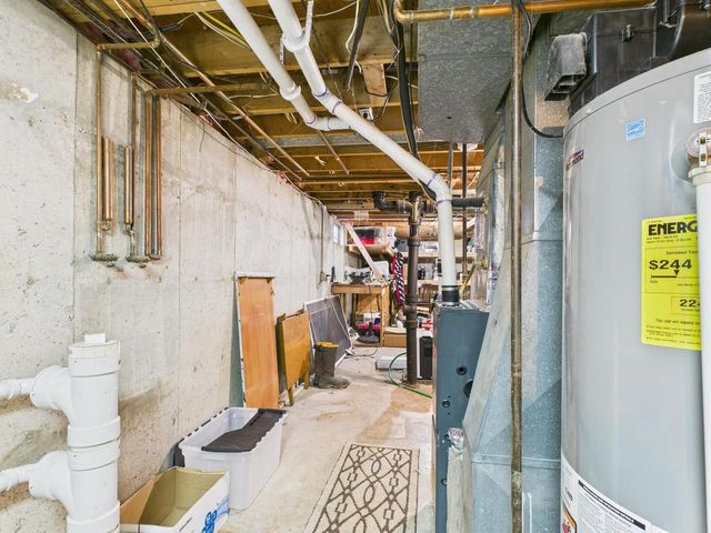 1205 S TAYLOR STREET, Green Bay, WI 54304