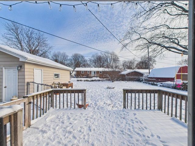1205 S TAYLOR STREET, Green Bay, WI 54304