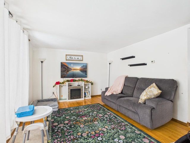 1205 S TAYLOR STREET, Green Bay, WI 54304