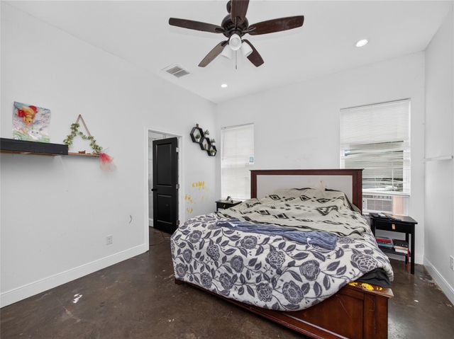 108 W Keomuku LN, Bastrop, TX 78602