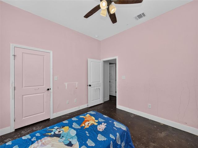 108 W Keomuku LN, Bastrop, TX 78602