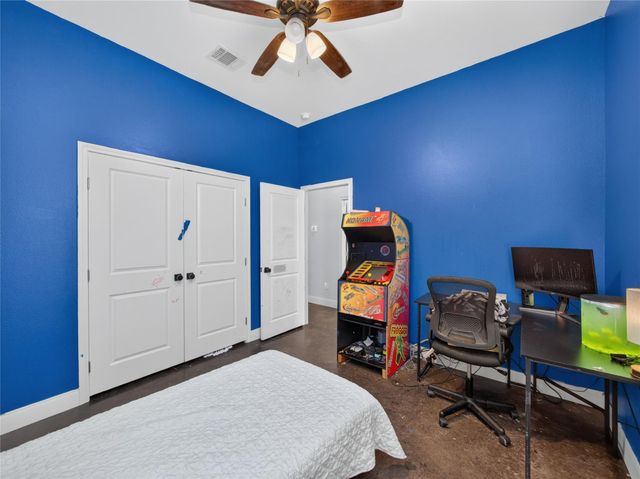 108 W Keomuku LN, Bastrop, TX 78602
