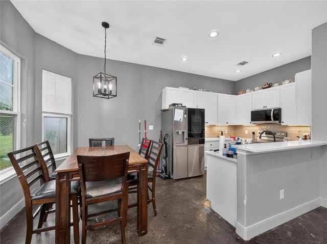 108 W Keomuku LN, Bastrop, TX 78602