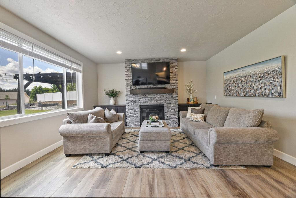 2648 S Fairmont Estates Dr, Greenacres, WA 99016 photo 4