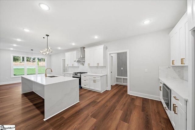 318 Bouldercrest Court, Spartanburg, SC 29301