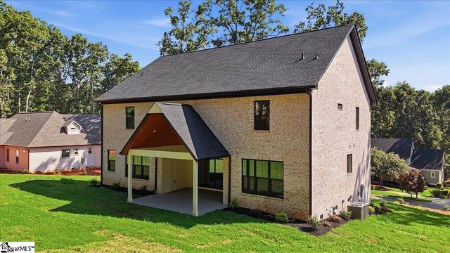 318 Bouldercrest Court, Spartanburg, SC 29301