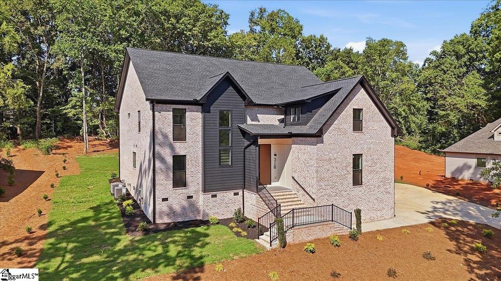 318 Bouldercrest Court, Spartanburg, SC 29301