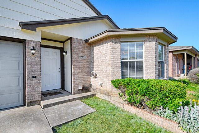 4524 Brimstone Drive, Fort Worth, TX 76244