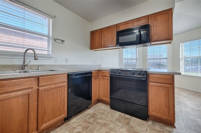 4524 Brimstone Drive, Fort Worth, TX 76244