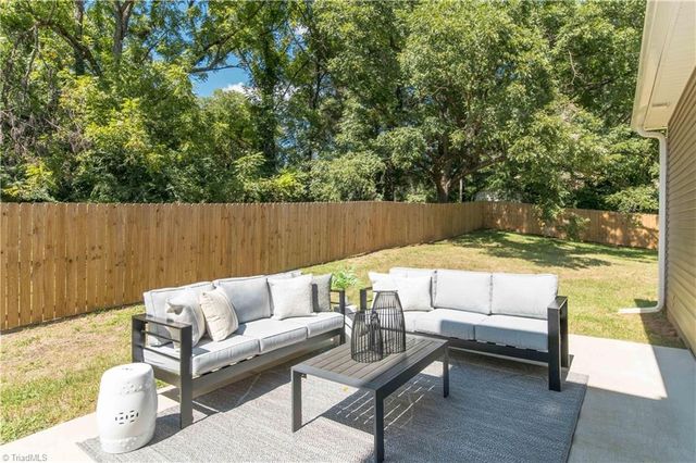 10265 N NC Highway 150, Clemmons, NC 27012