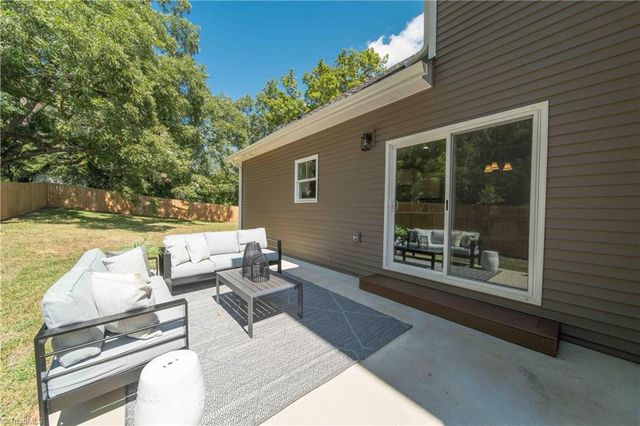 10265 N NC Highway 150, Clemmons, NC 27012
