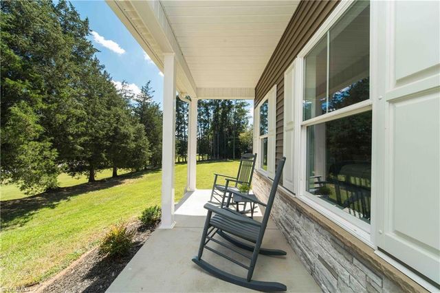 10265 N NC Highway 150, Clemmons, NC 27012